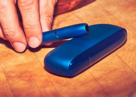 Stellar blue IQOS 3 DUO holder and charger
